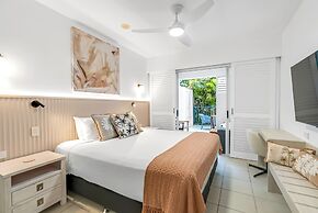 Elysium Private Apartments at The Beach Club