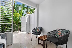 Elysium Private Apartments at The Beach Club