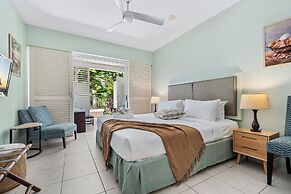 Elysium Private Apartments at The Beach Club