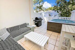 Elysium Private Apartments at The Beach Club