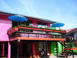 Baan Bua Homestay - Hostel