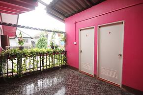 Baan Bua Homestay - Hostel