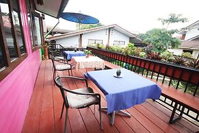 Baan Bua Homestay - Hostel