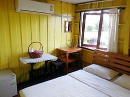 Baan Bua Homestay - Hostel