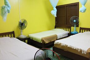 Baan Bua Homestay - Hostel