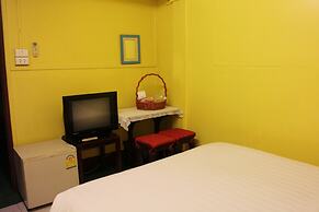 Baan Bua Homestay - Hostel