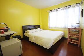 Baan Bua Homestay - Hostel