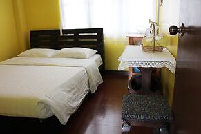 Baan Bua Homestay - Hostel