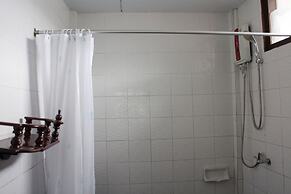 Baan Bua Homestay - Hostel