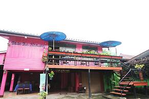 Baan Bua Homestay - Hostel