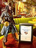 Clifton Court Metro Hotel