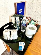 Clifton Court Metro Hotel