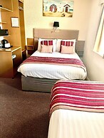 Clifton Court Metro Hotel