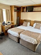 Clifton Court Metro Hotel