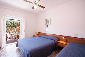 Hotel Anselmi