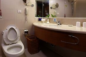 Baohua Harbour View Hotel