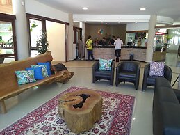 Floral Inn Family Hotel