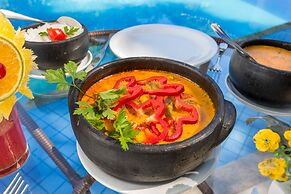 Floral Inn Family Hotel