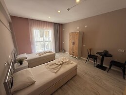 Sakura Hostel & Pub