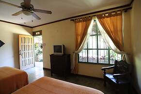 Tierra Magica B&B and Art Studio