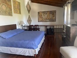 Tierra Magica B&B and Art Studio