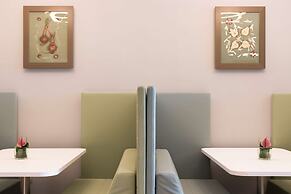 Hampton by Hilton Rome East