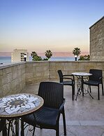 Aviv Holiday Flat