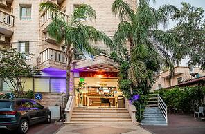 Aviv Holiday Flat