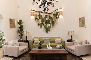 Casa Dos Lirios Boutique B&B