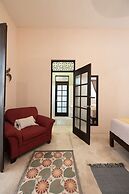 Casa Dos Lirios Boutique B&B