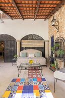 Casa Dos Lirios Boutique B&B