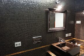 Gold Boutique Apartments