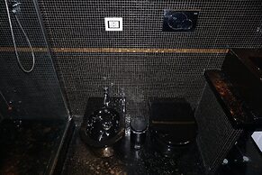 Gold Boutique Apartments