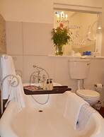 Darling Lodge Guest House