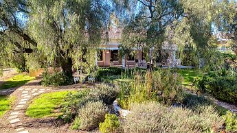 Darling Lodge Guest House