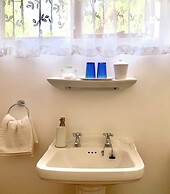 Darling Lodge Guest House