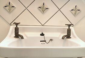 Darling Lodge Guest House