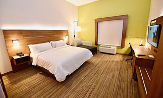 Holiday Inn Express & Suites Perryville by IHG