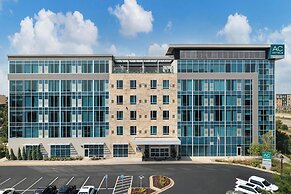 AC Hotel by Marriott Minneapolis West End