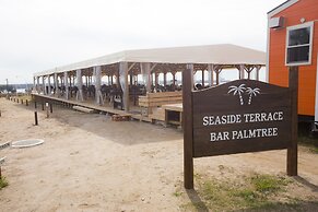 Grand Camping Palm Garden Maishima