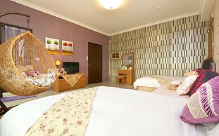 Mu Xia Beds and Breakfasts