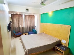 Hotel Raviraj