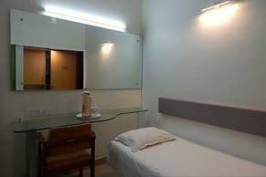 Hotel Raviraj
