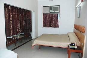 Hotel Raviraj