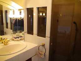 B&B With Charm - Quiet With Kitchen & sw Pool