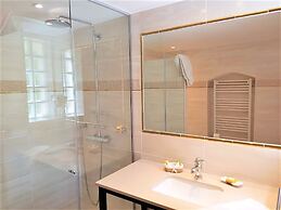 B&B With Charm - Quiet With Kitchen & sw Pool