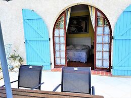 B&B With Charm - Quiet With Kitchen & sw Pool