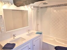 B&B With Charm - Quiet With Kitchen & sw Pool