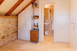 Stone House Luxury Rooms