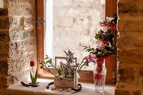 Stone House Luxury Rooms